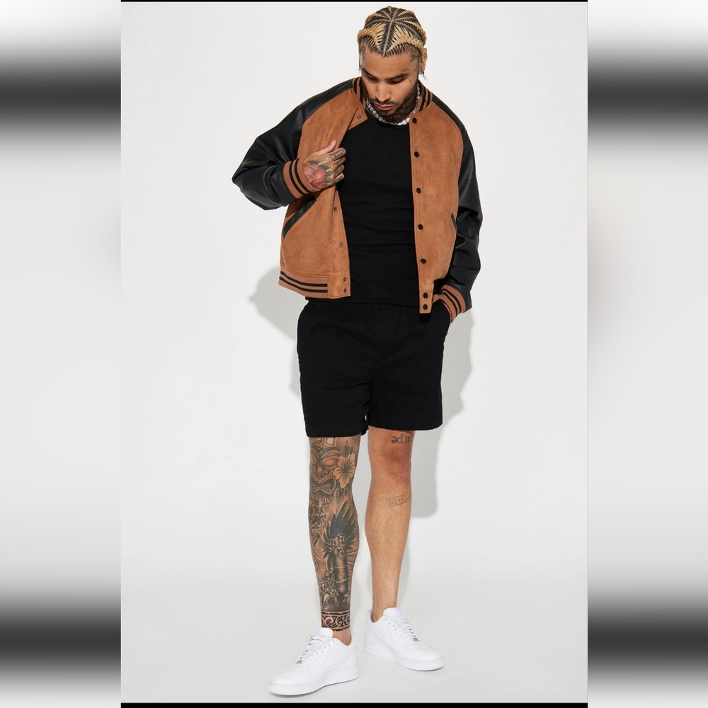 Men's black twill volley shorts